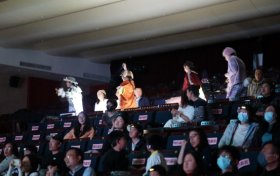 当剧场成为观察室:一部儿童剧如何用科技与温情“看见”孩子的内心